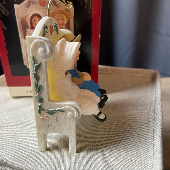 Hallmark Keepsake Ornament Our Little Blessings 1995 - Picture 5 of 7